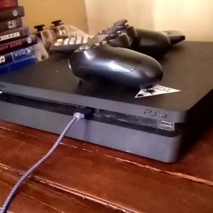 PS4 slim